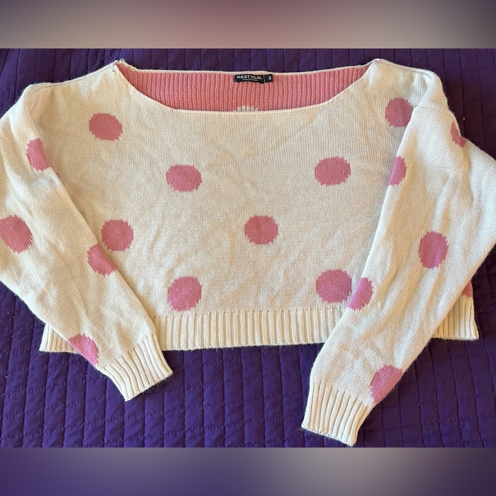Two-Piece Off the Shoulder Crop Sweater w/ Shorts